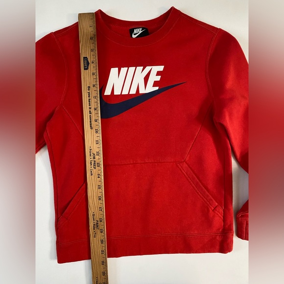 Nike Sweatshirt Crew Kangaroo pockets fleece kids size M, red - Picture 5 of 13